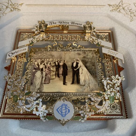 The White House Historical Association Christmas Ornament 2007 with Box Wedding! - Picture 2 of 5